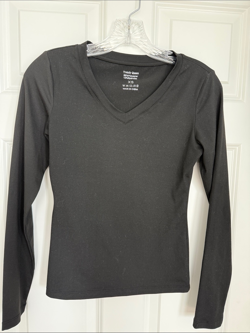 Trendy Queen Black V-Neck Long Sleeve Top
